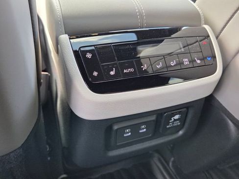 New 2026 INFINITI QX60 Autograph w/ Autograph Tech Package image 17