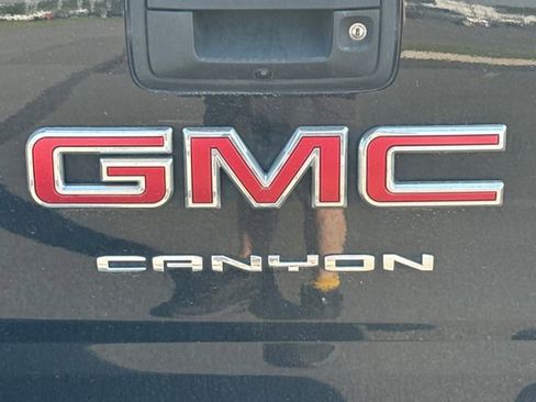 Used 2022 GMC Canyon Elevation Standard w/ Convenience Package AWD/4WD image 16