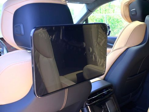 New 2025 Cadillac Escalade IQ Luxury 2 AWD/4WD image 31
