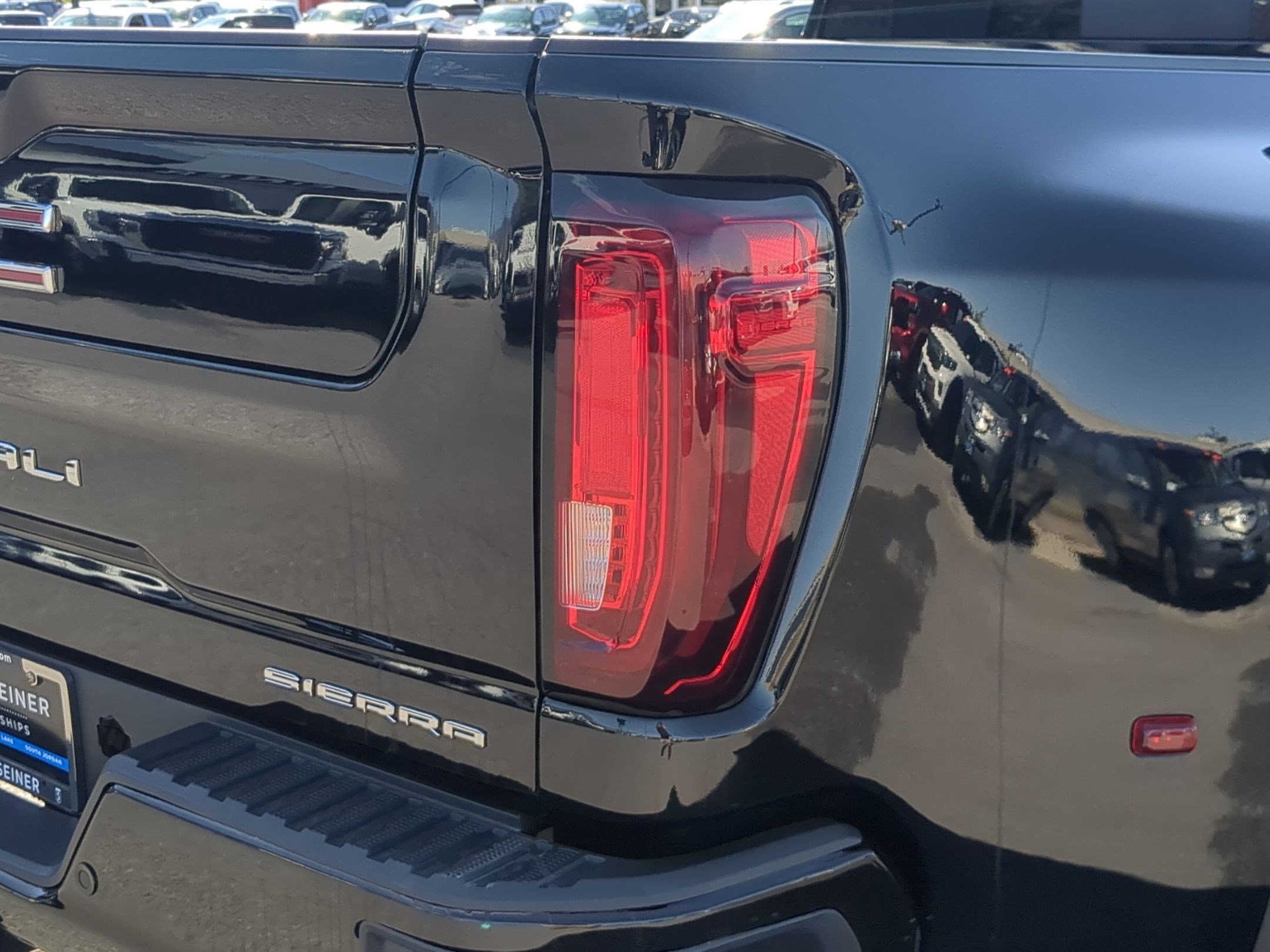 Used 2020 GMC Sierra 3500 Denali w/ Denali Ultimate Package AWD/4WD image 11