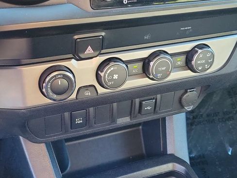Used 2020 Toyota Tacoma SR AWD/4WD image 22