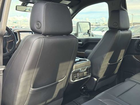 Used 2021 Chevrolet Silverado 3500 High Country image 20