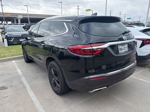 Used 2019 Buick Enclave Essence image 4