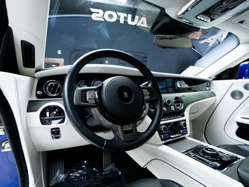Used 2024 Rolls-Royce Spectre w/ Spectre Launch Package AWD/4WD image 34