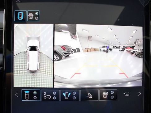 New 2026 GMC Yukon AT4 w/ AT4 Premium Plus Package AWD/4WD image 5