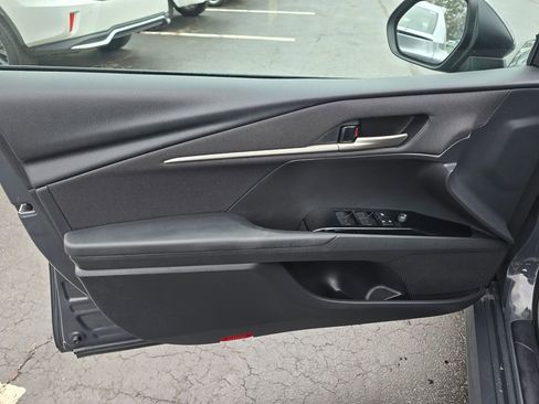 Used 2025 Toyota Camry LE image 16