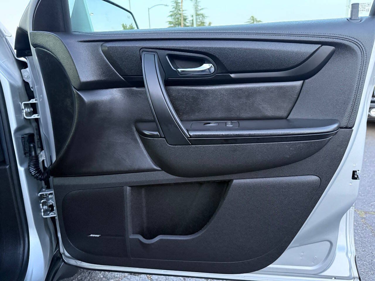 Used 2016 Chevrolet Traverse LT FWD image 14