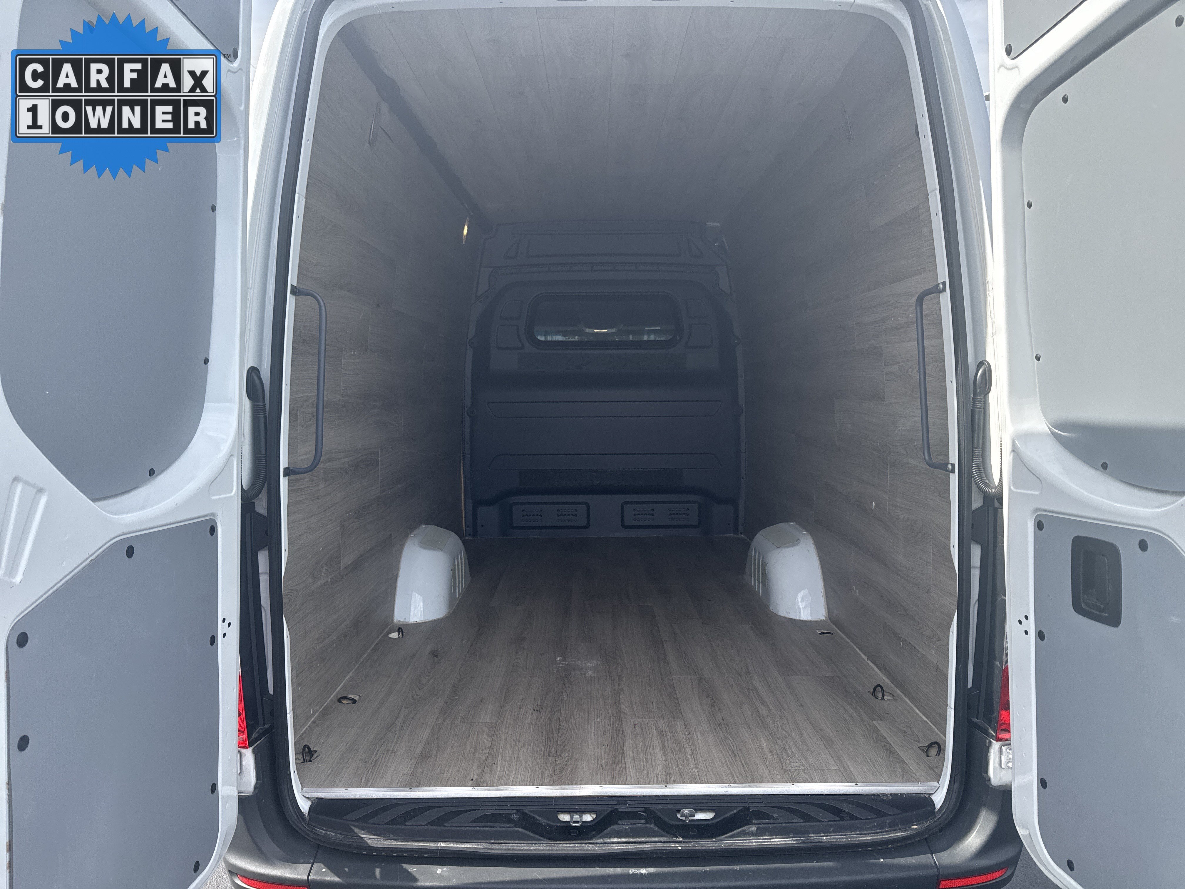 Used 2025 Mercedes-Benz Sprinter 2500 image 34