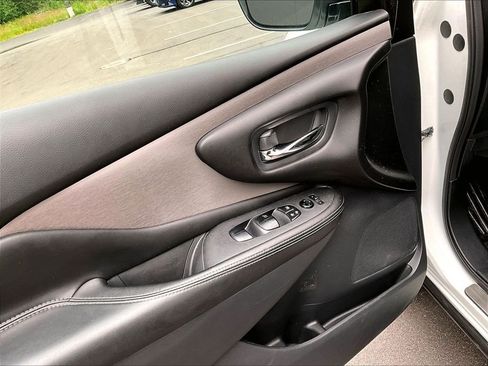 Used 2023 Nissan Murano SV w/ SV Midnight Edition Package AWD/4WD image 10