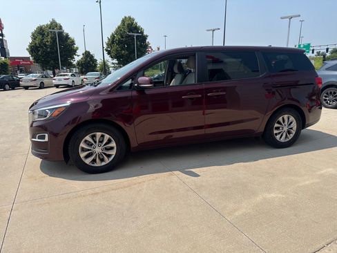 Used 2020 Kia Sedona LX FWD image 4