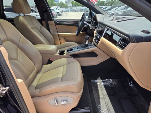 Used 2019 Porsche Macan AWD/4WD image 14