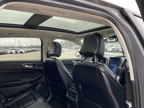 Used 2024 Ford Edge SEL w/ Convenience Package image 14