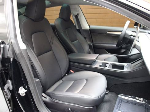 Used 2023 Tesla Model 3 Standard Range image 25