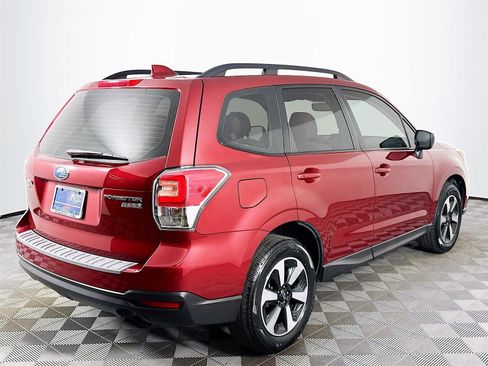 Used 2017 Subaru Forester 2.5i w/ Alloy Wheel Package image 6