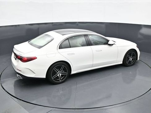 Used 2025 Mercedes-Benz E 450 4MATIC Sedan image 31