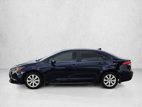 Used 2025 Toyota Corolla LE FWD image 9
