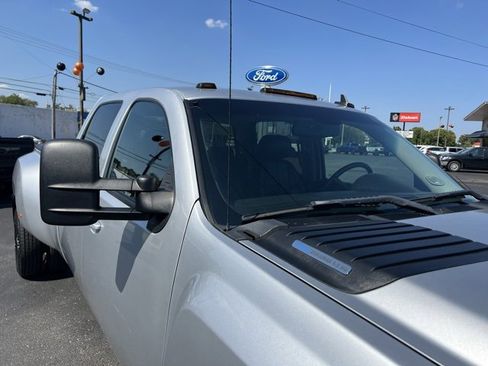 Used 2011 Chevrolet Silverado 3500 LTZ w/ LTZ Plus Package image 10
