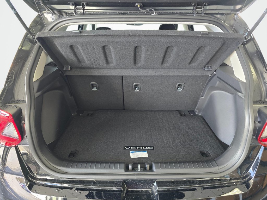 New 2026 Hyundai Venue SEL FWD image 15