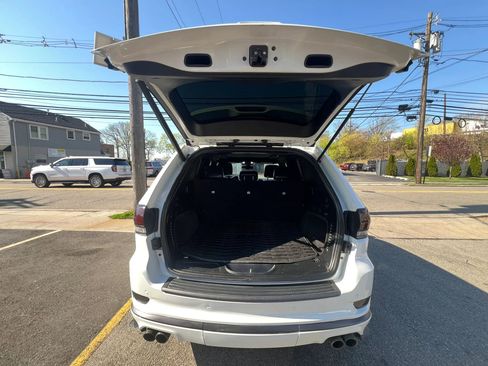 Used 2020 Jeep Grand Cherokee Limited X image 9