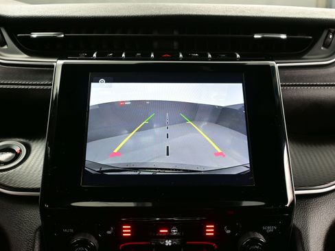 Used 2024 Jeep Grand Cherokee Altitude image 20