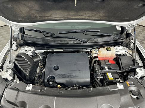 Used 2020 Chevrolet Traverse LS image 32