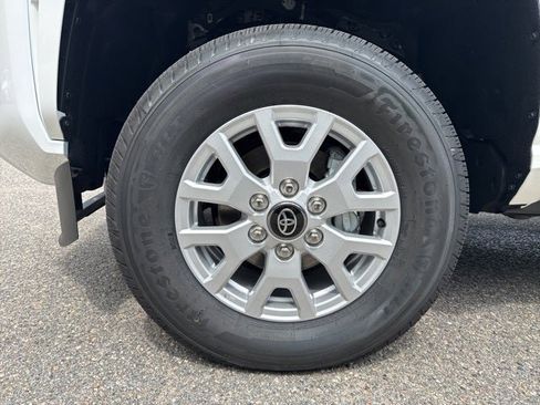 Used 2025 Toyota Tacoma SR image 5