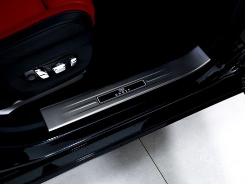 Used 2022 Rolls-Royce Ghost Black Badge image 35