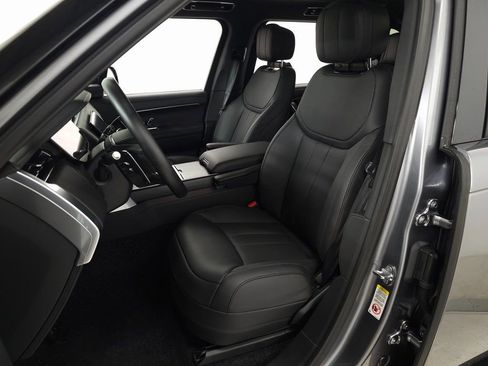 Used 2025 Land Rover Range Rover Long Wheelbase SE image 15