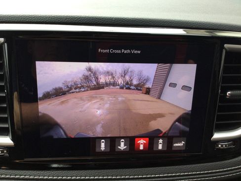New 2026 Chrysler Pacifica Select AWD/4WD image 17