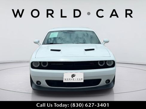 Used 2018 Dodge Challenger R/T Scat Pack w/ Dynamics Package RWD image 16