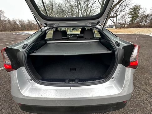 Used 2022 Toyota Prius LE image 22