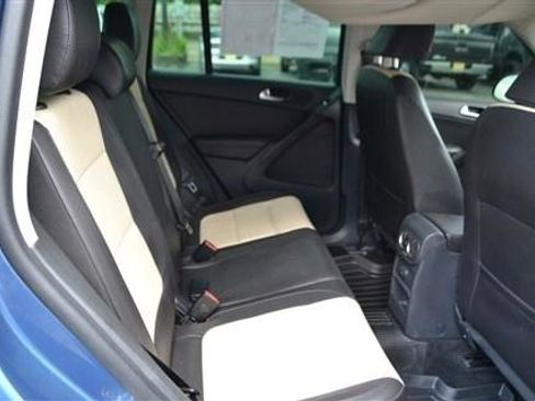 Used 2017 Volkswagen Tiguan Wolfsburg Edition FWD image 19