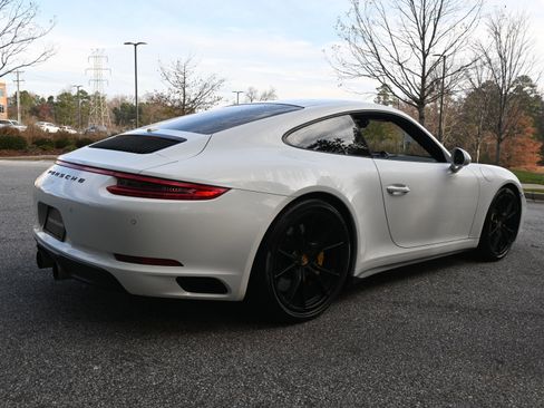 Certified 2018 Porsche 911 Carrera 4S image 10