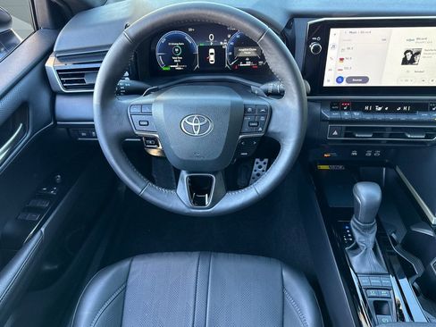 Used 2025 Toyota Camry XSE image 28