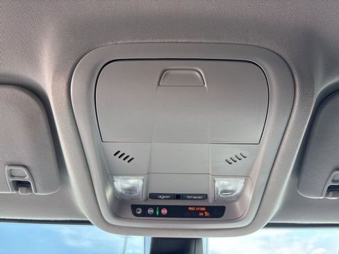 Used 2021 GMC Acadia SLE w/ Driver Convenience Package image 42