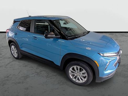 New 2026 Chevrolet TrailBlazer LS w/ LS Convenience Package FWD image 4