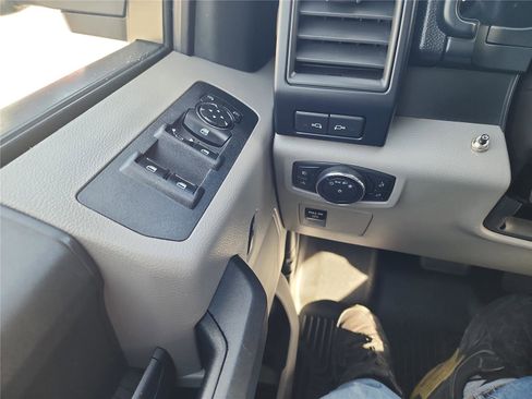 Used 2018 Ford F150 XL w/ Equipment Group 101A Mid image 26