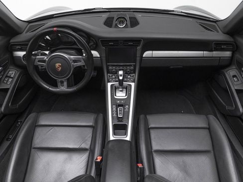 Used 2015 Porsche 911 Carrera S image 2