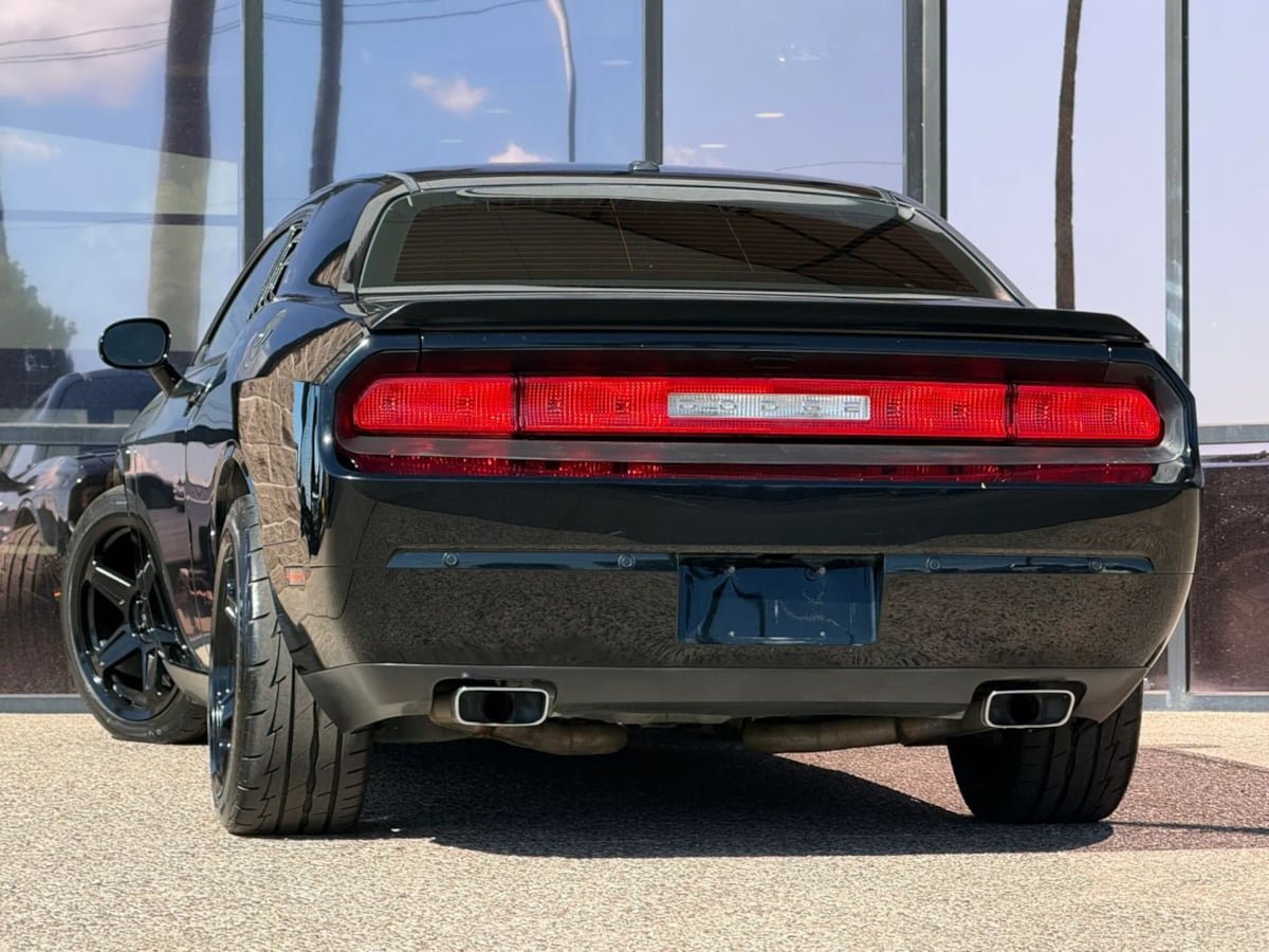 Used 2013 Dodge Challenger R/T RWD image 8