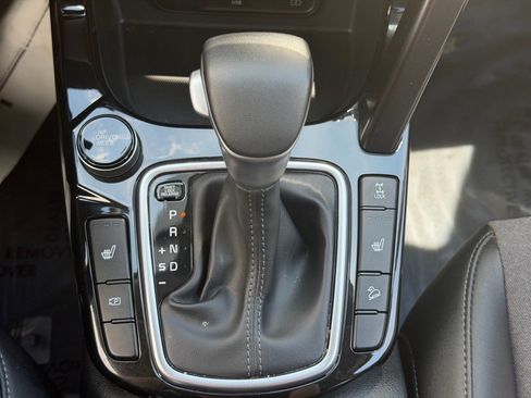 Used 2025 Kia Seltos S AWD/4WD image 15