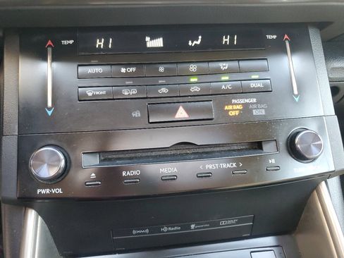 Used 2014 Lexus IS 350 w/ Navigation Package image 24