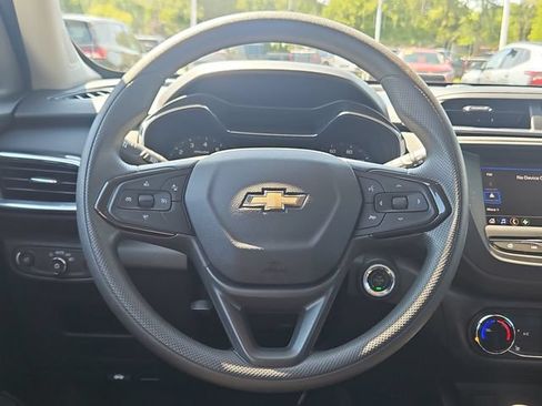 Used 2023 Chevrolet TrailBlazer LT AWD/4WD image 14