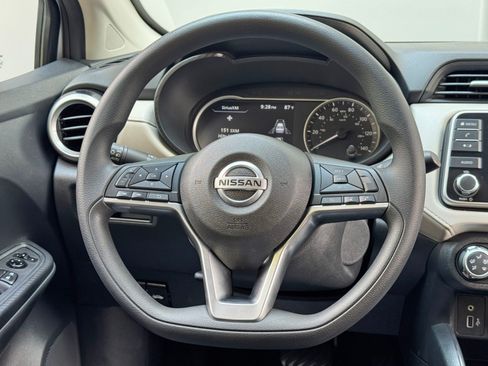 Used 2021 Nissan Versa SV FWD image 17
