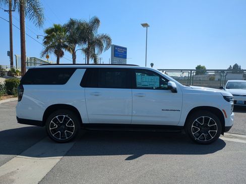 New 2026 Chevrolet Suburban RST w/ Comfort Package AWD/4WD image 6