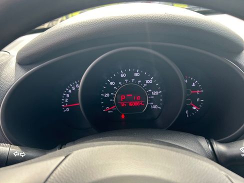 Used 2015 Kia Soul FWD image 14