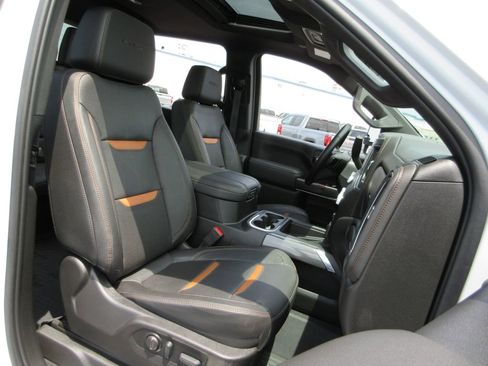 Used 2023 GMC Sierra 2500 AT4 w/ AT4 Premium Plus Package AWD/4WD image 25