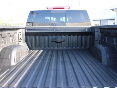 Used 2024 Chevrolet Silverado 1500 RST w/ Redline Edition AWD/4WD image 10