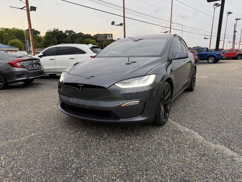 Used 2022 Tesla Model X Plaid AWD/4WD image 9