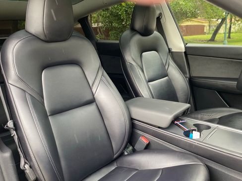 Used 2022 Tesla Model Y Performance image 38