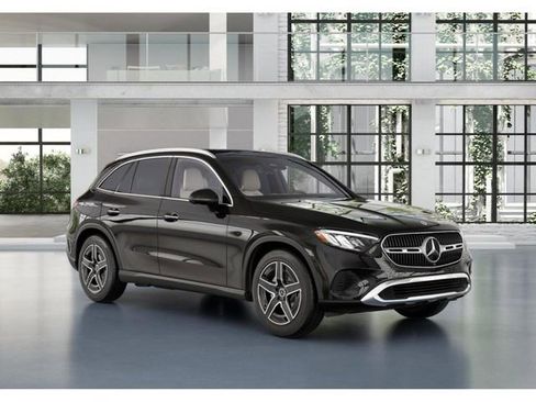 Used 2026 Mercedes-Benz GLC 300 4MATIC image 11
